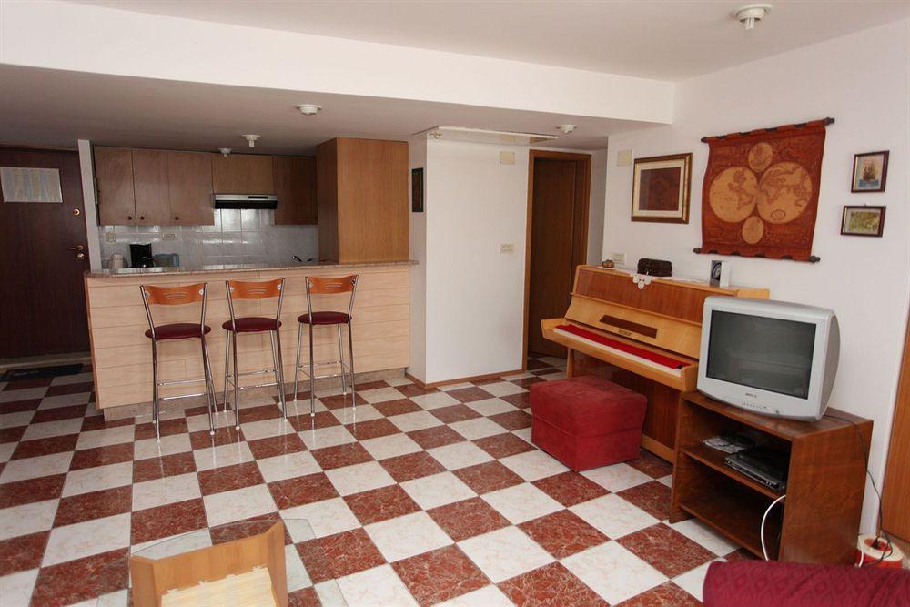 Split Apartments Peric Ngoại thất bức ảnh