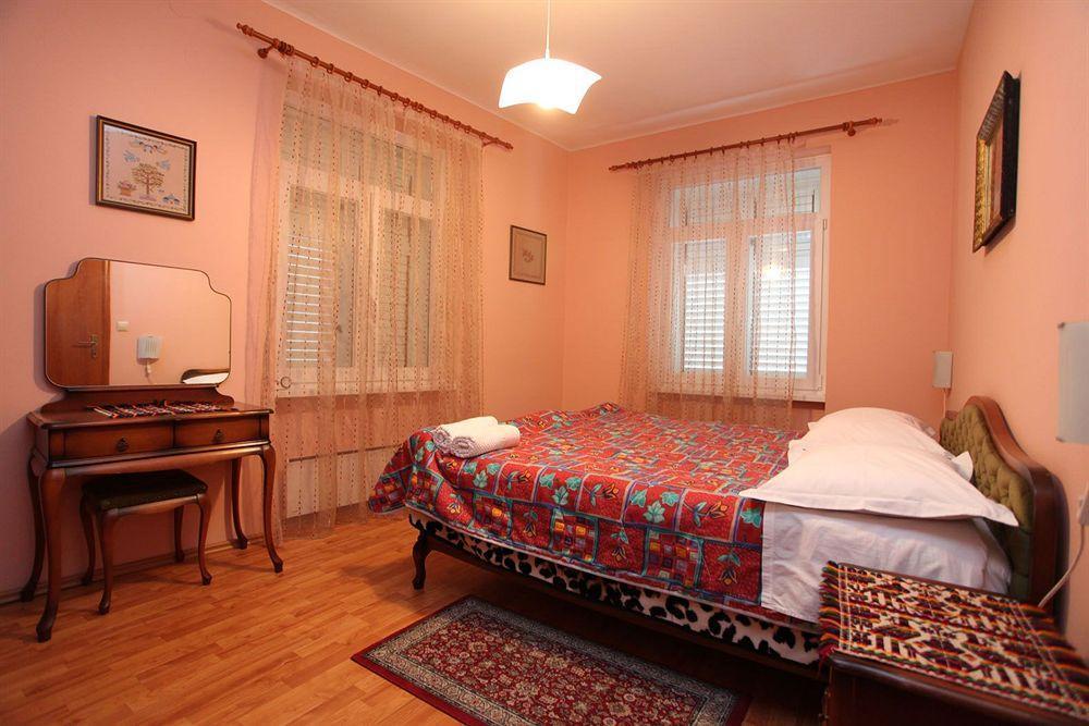 Split Apartments Peric Ngoại thất bức ảnh