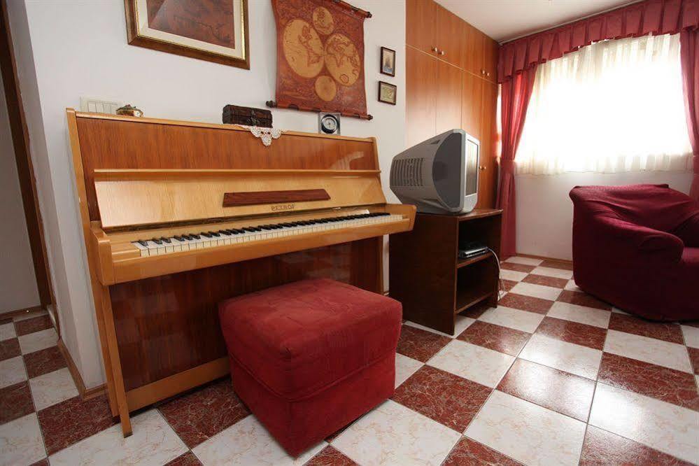 Split Apartments Peric Ngoại thất bức ảnh